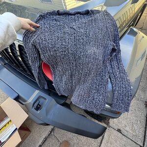 Women's Marled V-Neck Sweater in Charcoal